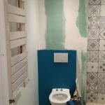 WC suspendu en cours de travaux - Rénovation de maison à Saulzet-le-Froid dans le département du Puy-de-Dôme