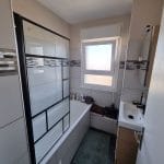 Pare baignoire posée et nouvelle vasque - rénovation d'un appartement à Villejuif (94)