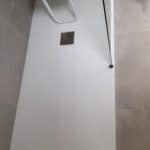 Fond plat sans marche pour un accès facile à la douche - rénovation d'une salle de bain à Wambrechies