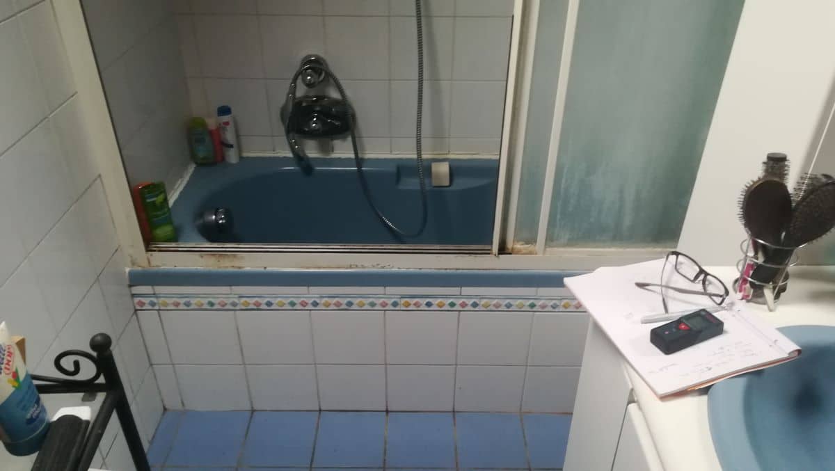 Salle de bain avant travaux - rénovation d'une salle de bain à Wambrechies