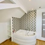 Rénovation intérieure d'une maison à Lederzeele - salle de bain avec baignoire