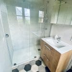 Rénovation intérieure d'une maison à Lederzeele - salle de bain avec douche