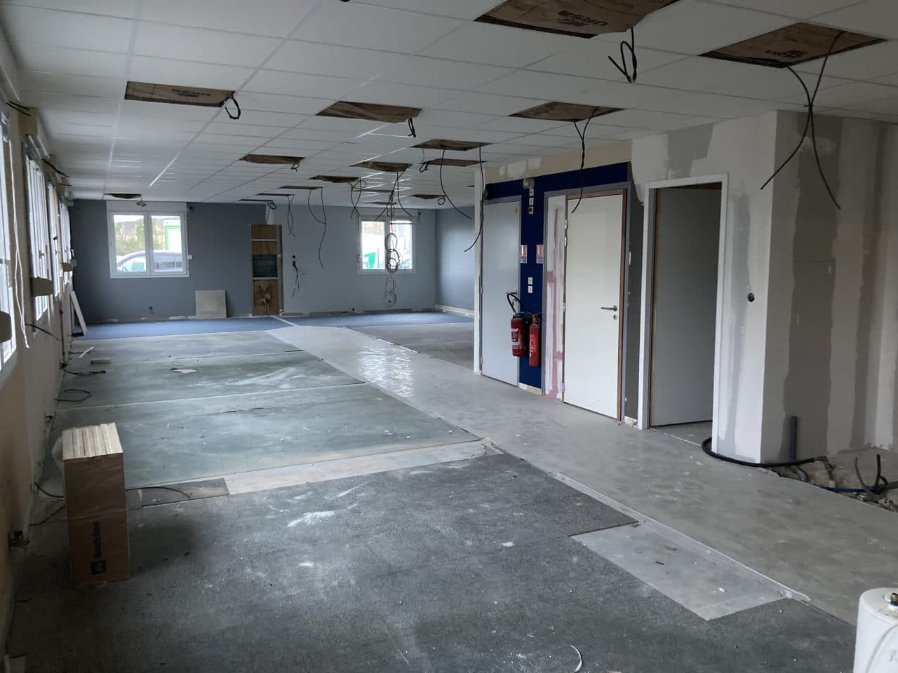 création d'une salle de pause à Carentoir - pendant travaux