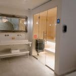 Salle de bain incluant un sauna - Rénovation de grandes pour en faire des suites haute de gamme - illiCO travaux Vernon
