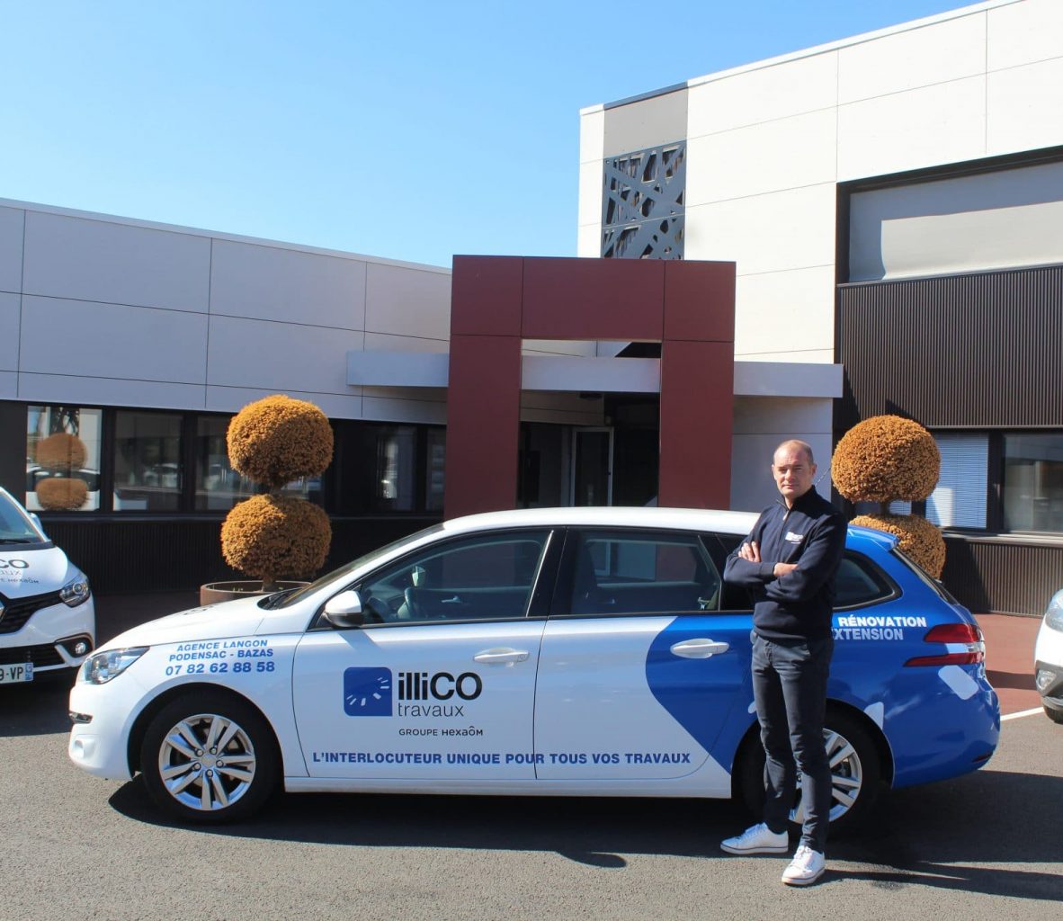 illiCO travaux Langon - Podensac - Bazas avec Guillaume Gladieux devant voiture illiCO travaux