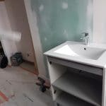 Salle de bain en cours de montage - Rénovation d'un appartement à Lorient en vue d'une mise en colocation