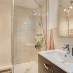 Salle de bain rénovée - Rénovation complète d'un appartement à Strasbourg par illiCO travaux
