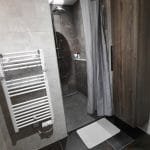 rénovation d'une maison à Pouilly - salle de bain avec douche