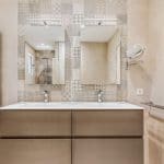 Double vasque - Rénovation complète d'une salle de bain aux Matelles près de Montpellier par illiCO travaux