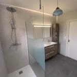 rénovation d'une salle de bain à Lanester - douche à l'italienne et vasques