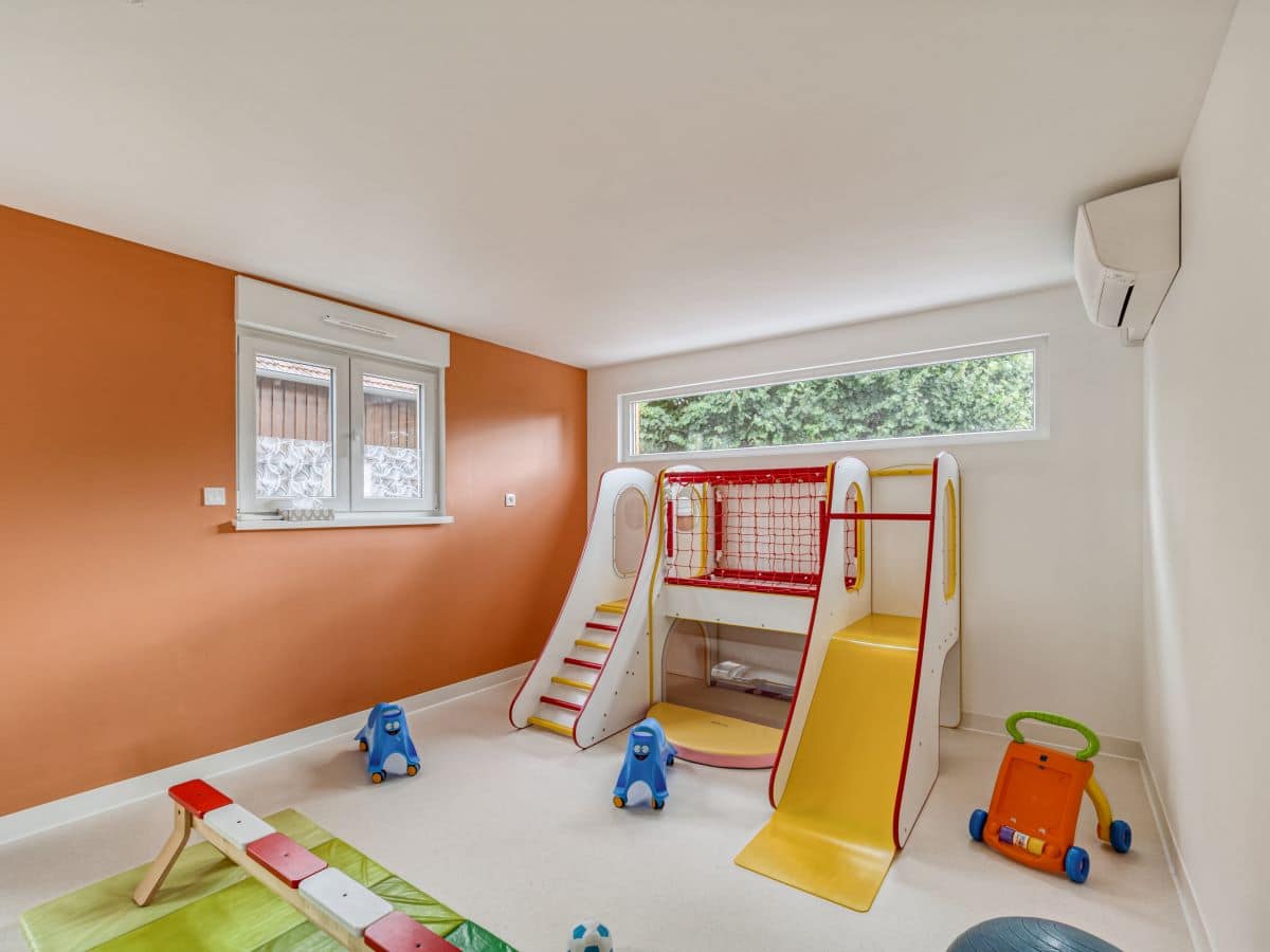 Extension créée - Transformation d'une maison en micro-crèche en Alsace par illiCO travaux