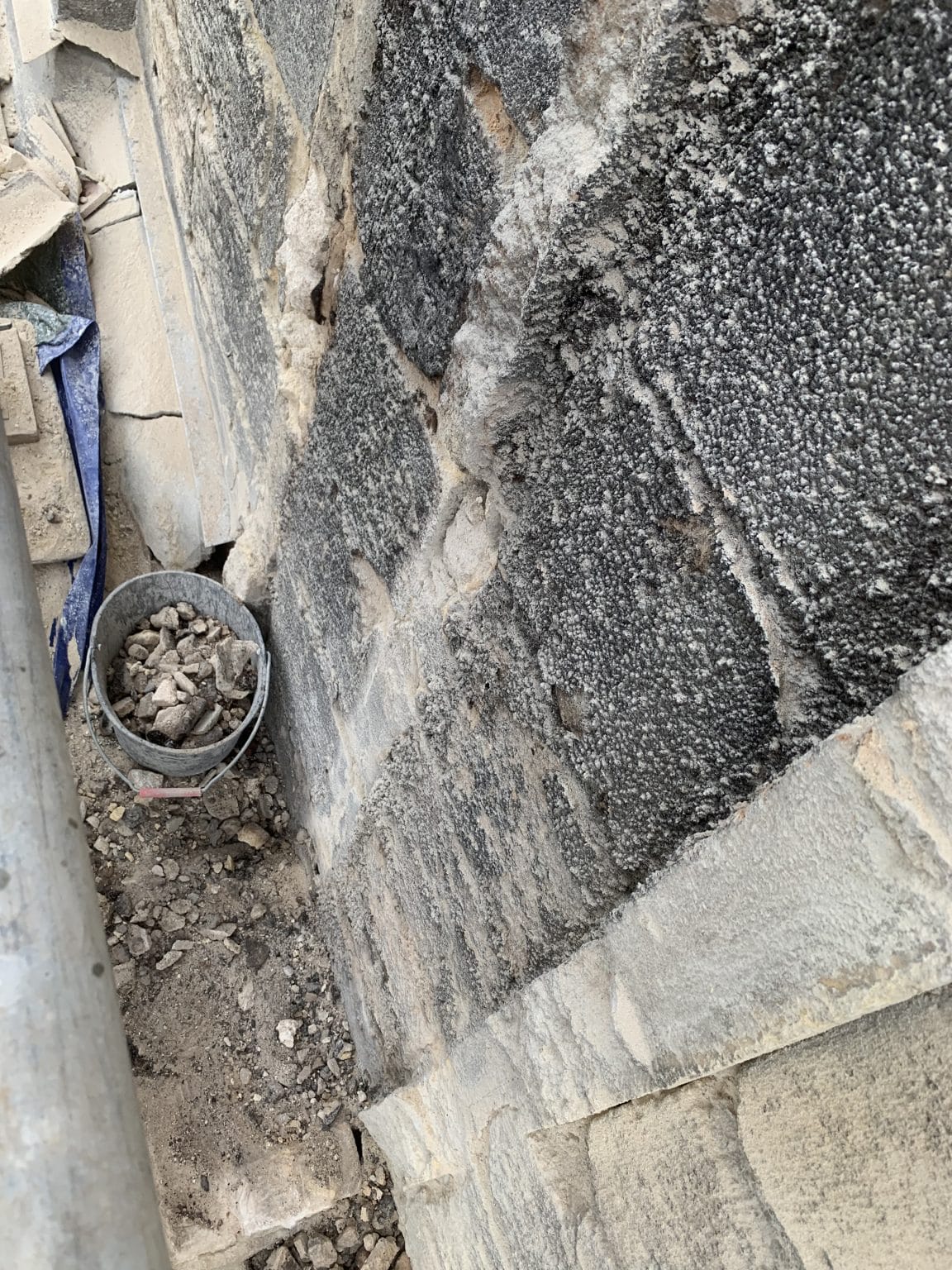 Démolition d’un conduit de cheminée à Bordeaux (33)