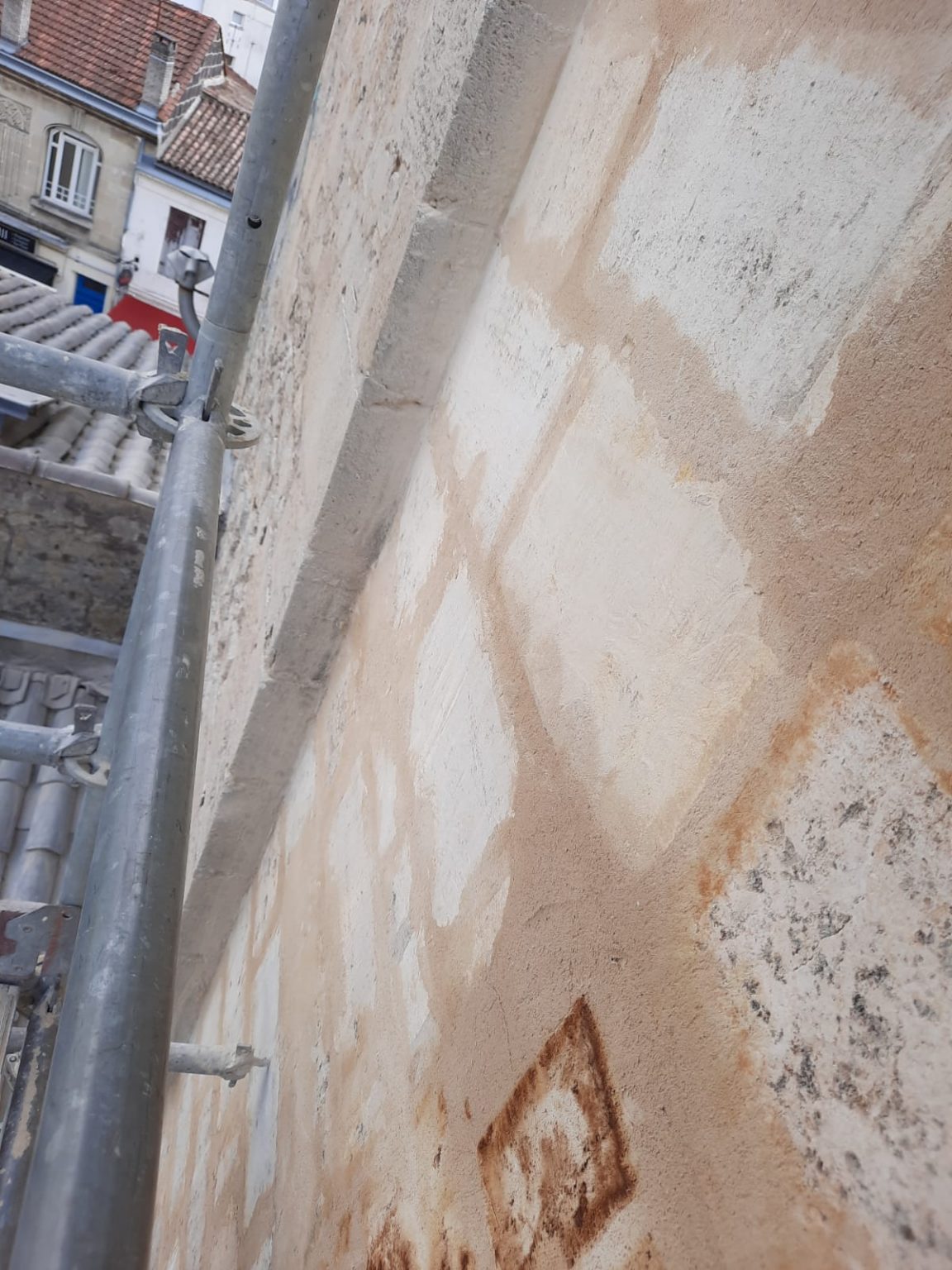 Démolition d’un conduit de cheminée à Bordeaux (33)