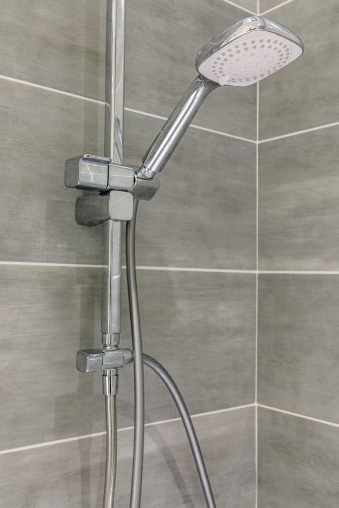 Détail douche - Rénovation d'une salle de bain à Villeurbanne par illiCO travaux