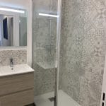 rénovation complète d'un appartement à Rueil Malmaison - salle de bain avec douche