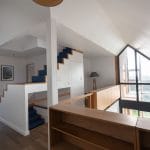 Escalier design - Rénovation d'une maison à Plozévet dans le Finistère