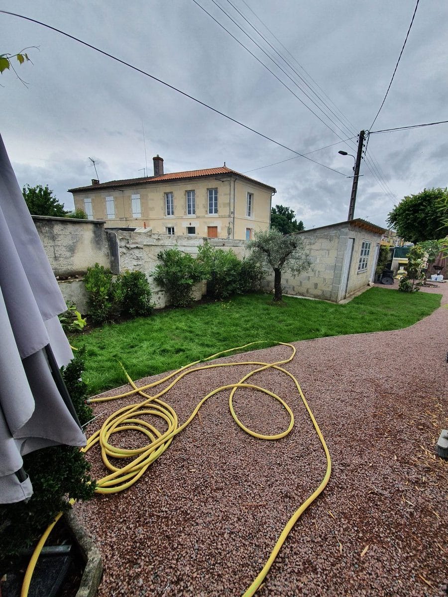 Travaux d’aménagement extérieur d’une maison à Cognac (16)