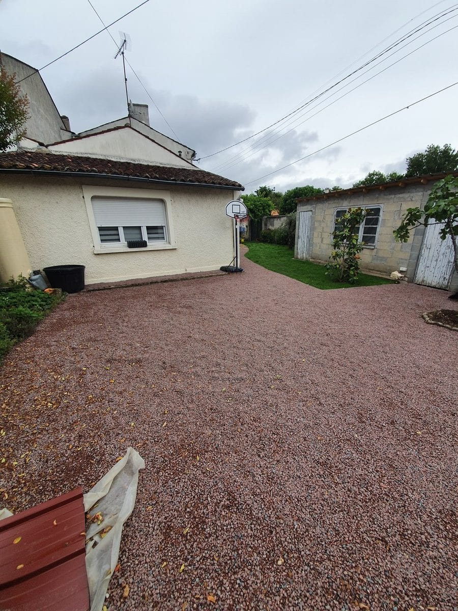 Travaux d’aménagement extérieur d’une maison à Cognac (16)