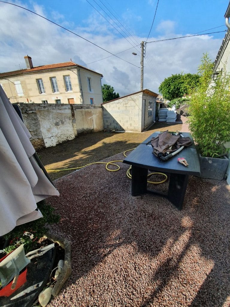 En cours de travaux - Travaux d'aménagement extérieur à Cognac par illiCO travaux