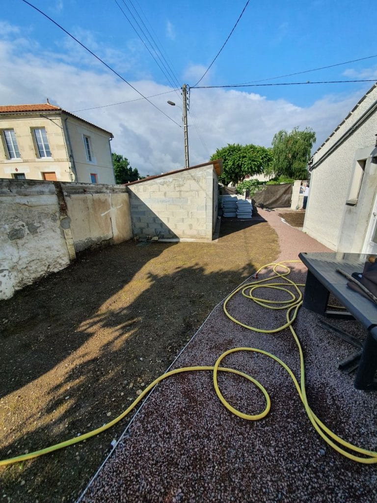 Abri démoli - Travaux d'aménagement extérieur à Cognac par illiCO travaux