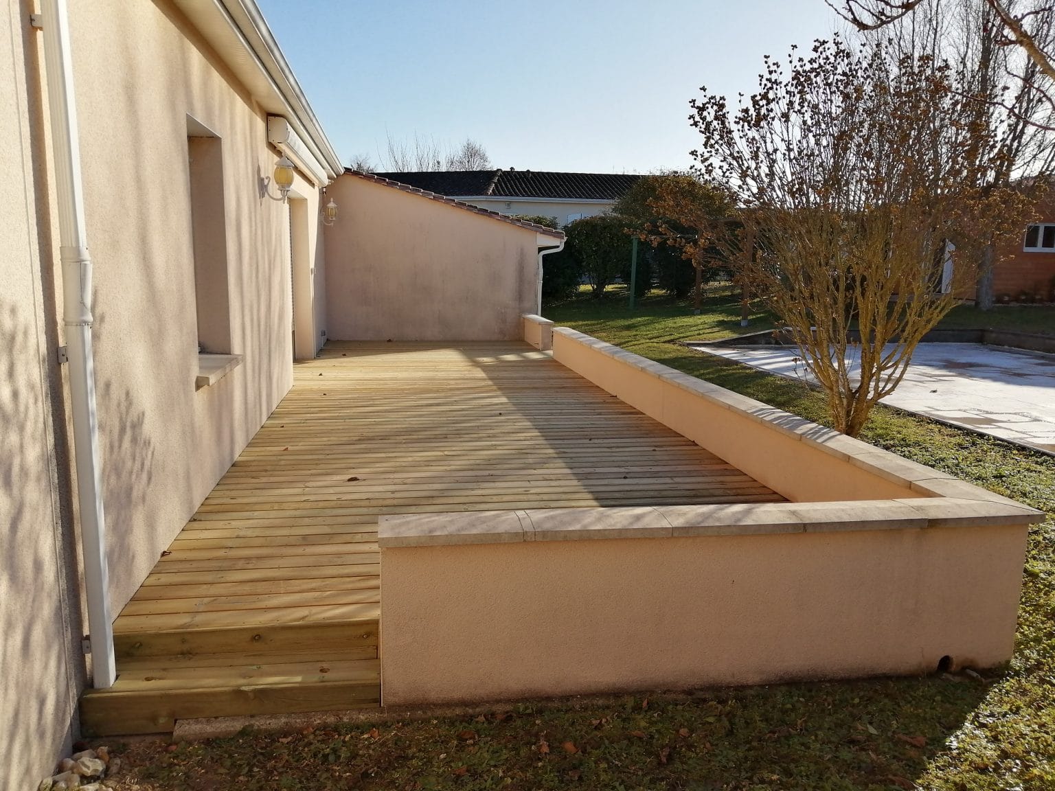 Aménagements de l’extérieur d’une maison à Moulidars (16)