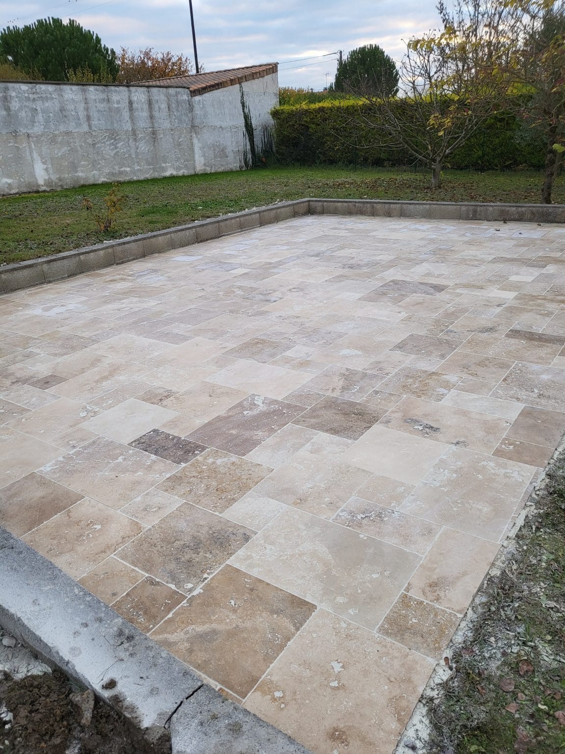 Aménagements de l’extérieur d’une maison à Moulidars (16)