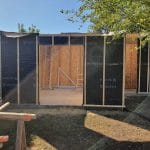rénovation d'un abri de jardin à Moulidars - pendant travaux d rénovation murs en bois
