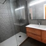 Nouvel agencement de salle de bain - rénovation d'un appartement à Cluny