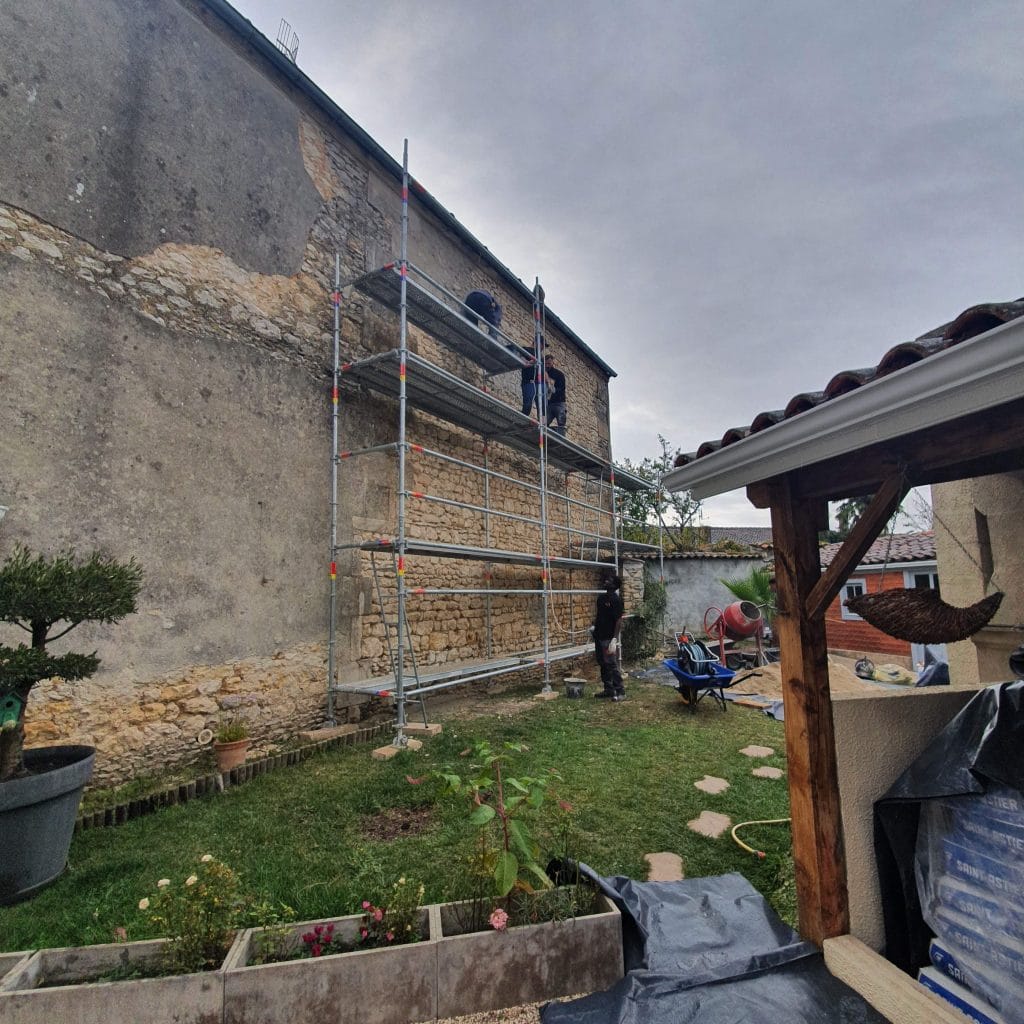 Rénovation de façade d’une maison à Cognac (16)