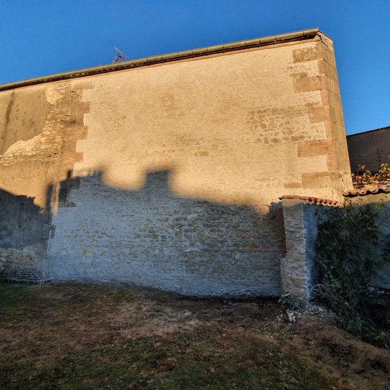 Rénovation de façade d’une maison à Cognac (16)