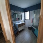 rénovation partielle d'une maison à Ars - salle de bain vue d'ensemble