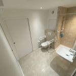 rénovation d'une salle de bain PMR à Eybens - vue d'ensemble