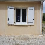 Fenêtre du bureau - Transformation d'un garage en bureau à Saint Saturnin