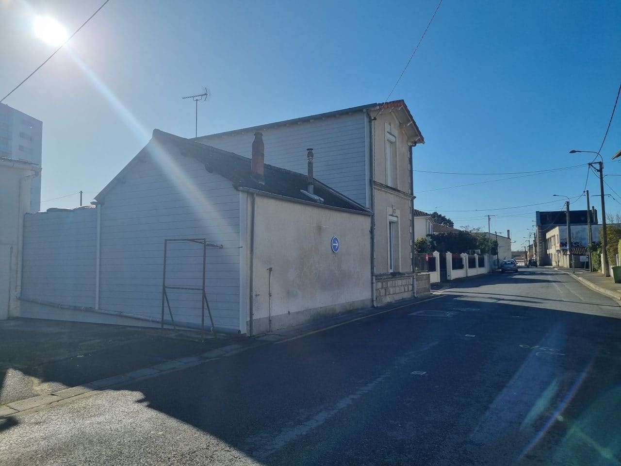 isolation d'une maison à Niort - bardage en bois et murs en pirres