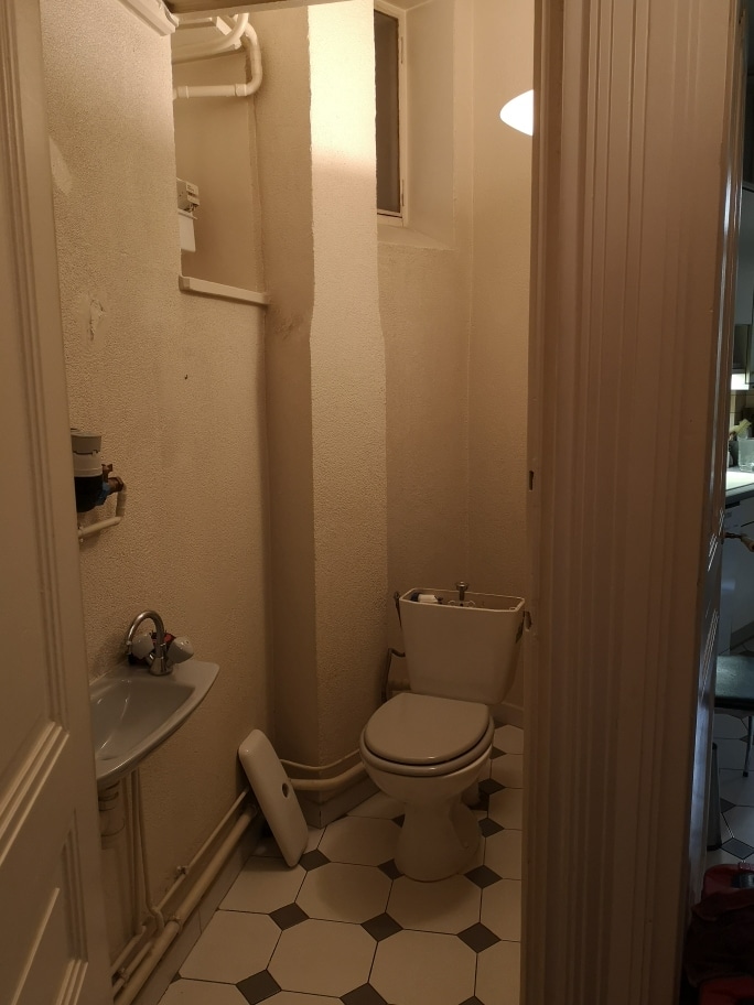 rénovation d'un WC à Lyon - avant travaux de rénovation