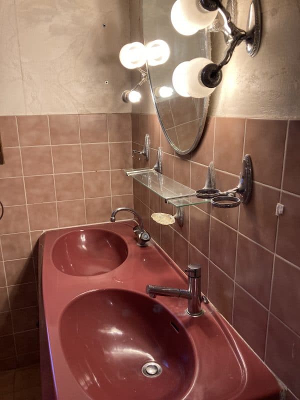 Rénovation de salle de bain ancienne - AVANT