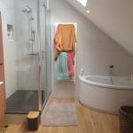 Douche et baignoire - Rénovation d'une salle de bain à Villenave d'Ornon