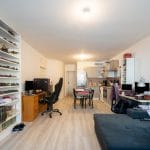 Salon ouvert sur la cuisine - Rénovation d'un appartement T2 à Montpellier