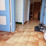 Carrelage au sol à supprimer - Rénovation intérieure d'une maison à Loire-sur-Rhône (69)