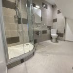 rénovation d'une salle de bain à Eybens - WC douche et lavabo