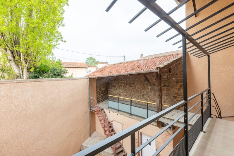 Rénovation complète de maison à Saint-Etienne-des-Oullières (69)