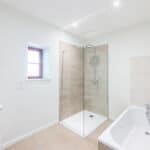 Rénovation complète de maison à Saint-Etienne-des-Oullières - - rénovation salle de bain