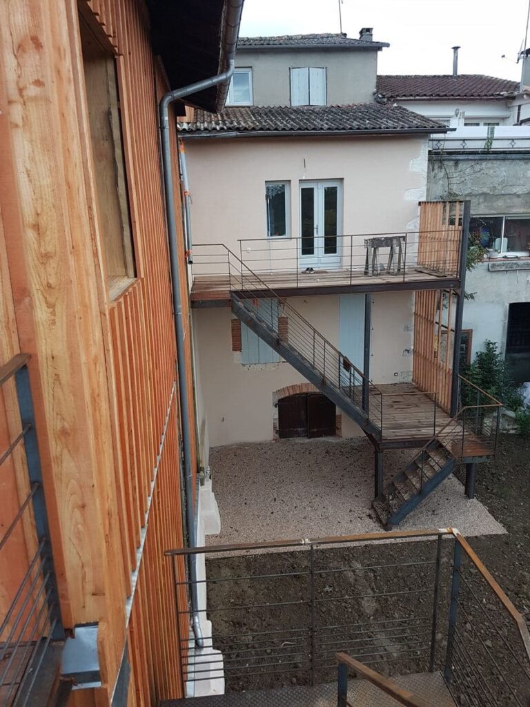 Création d'une terrasse sur 2 niveaux - Aménagement extérieur à Auch par illiCO travaux