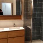 Nouvelle salle de bain - Rénovation d'une maison à Sassenage par illiCO travaux