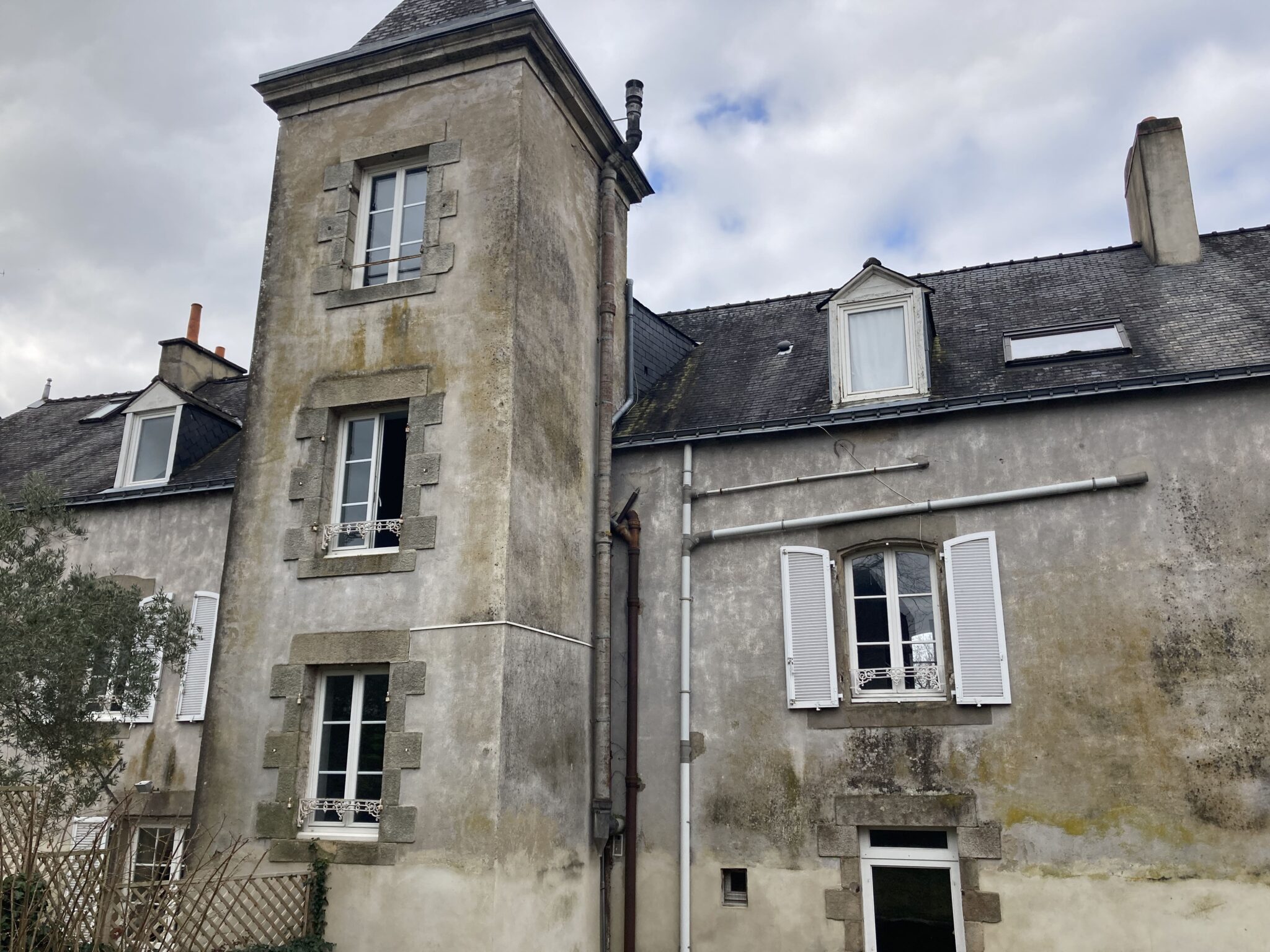 Façade avant travaux - Rénovation complète d'une maison à Vannes