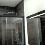 Aménagement de salle de bain à Toulouse - douche et faïence