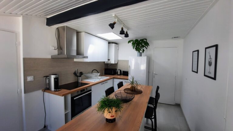 Rénovation complète d’une maison pour du locatif à Villenave-d’Ornon (33)