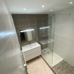 Douche et vasque - Rénovation d'une salle de bain à Grenoble