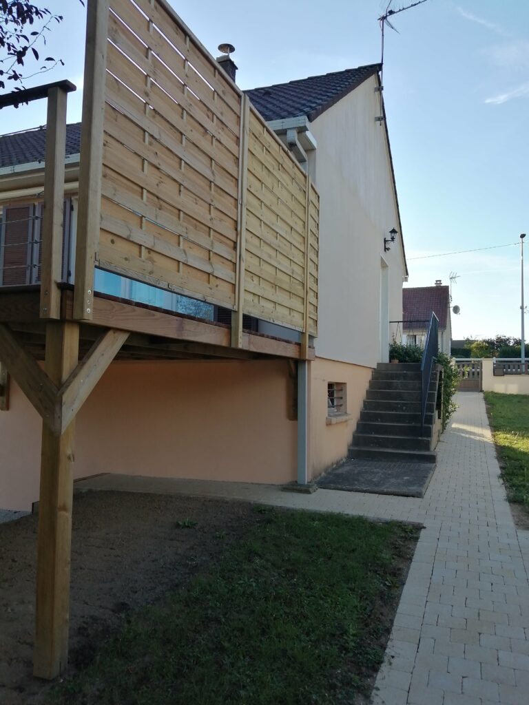Aménagement d’une terrasse en bois à Hanches (28)