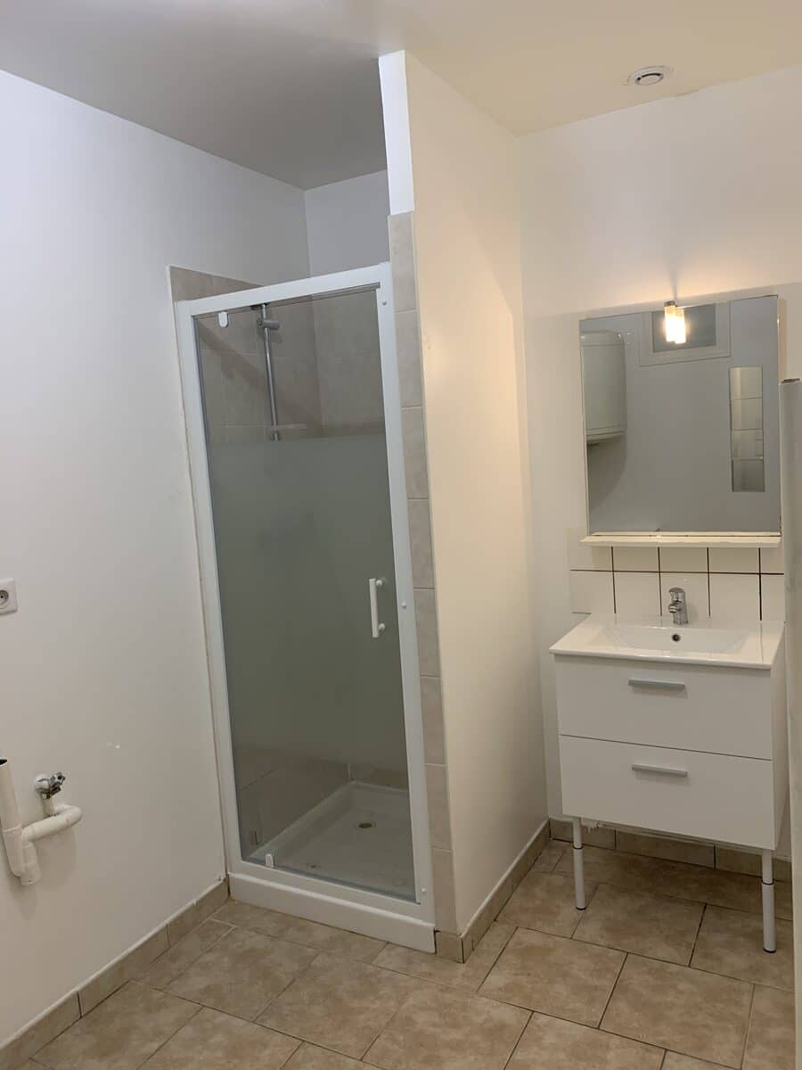 Rénovation de cuisine et salle de bain à Mehun-sur-Yèvre (18)